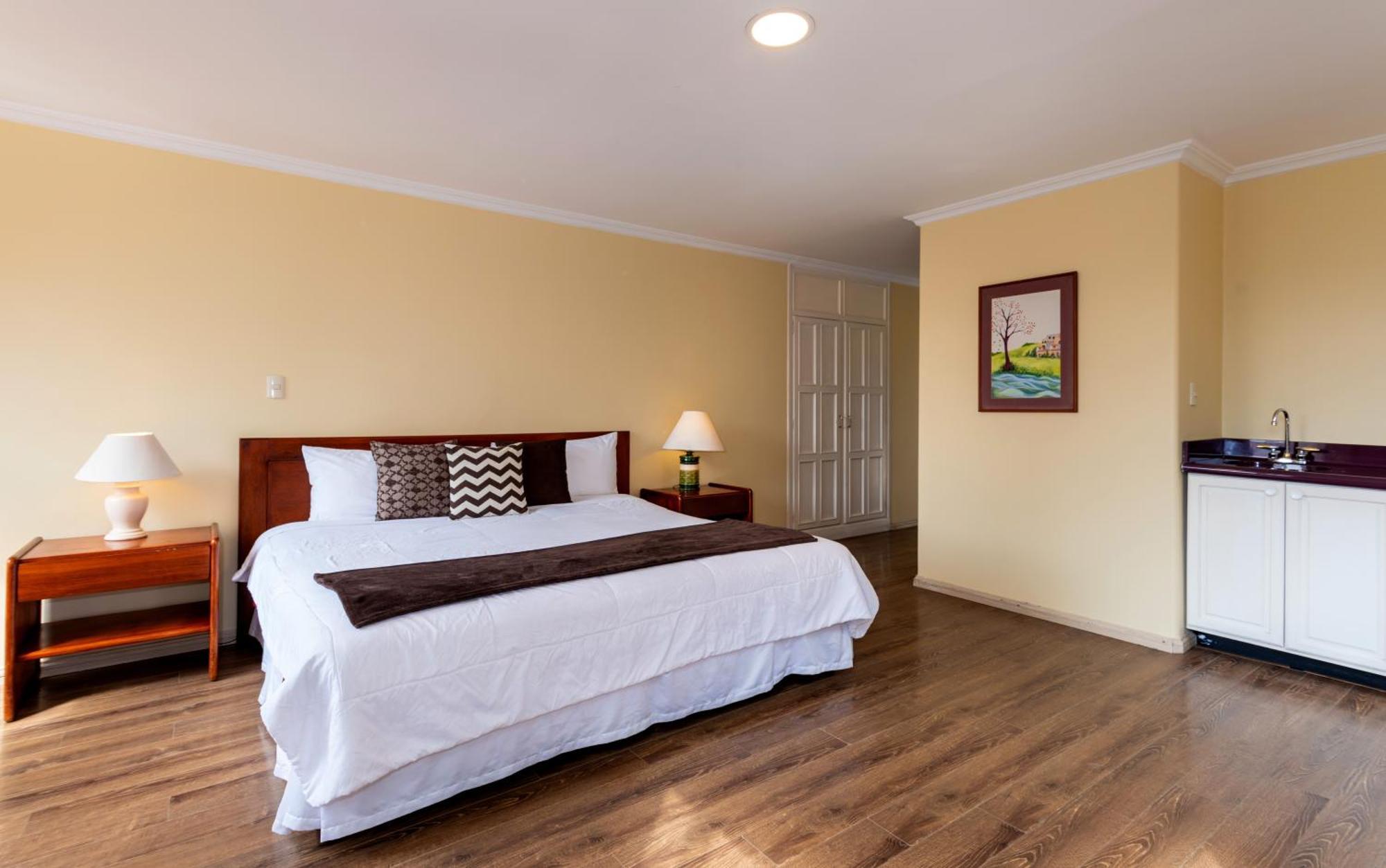 Hotel Nass Pinar Del Lago 昆卡 外观 照片